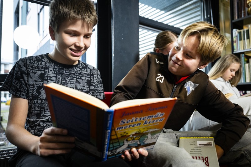 Koulutustutkijat kokosivat tietoa naapurimaissa hyväksi osoittautuneista toimista oppimistulosten parantamiseksi